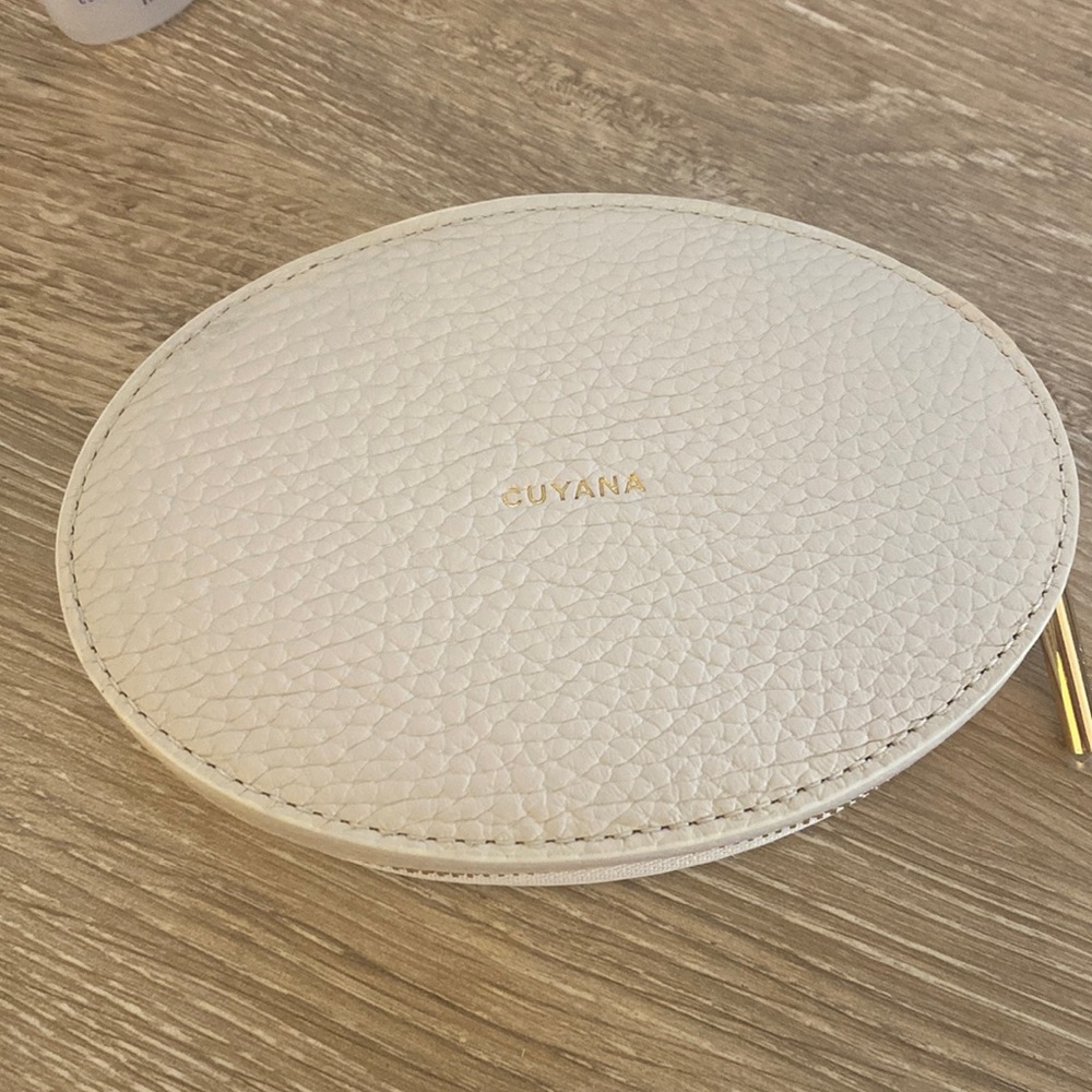 Unused!! Cuyana leather travel jewelry case